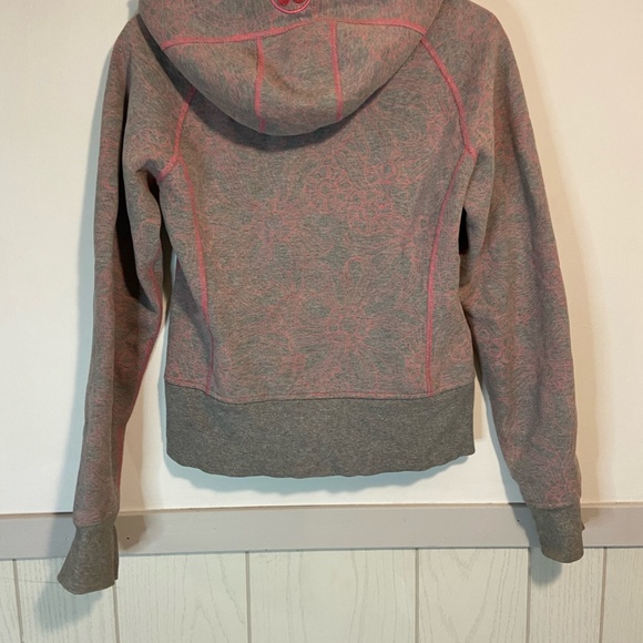 Retro Lululemon Scuba Hoodie - Picture 5 of 9